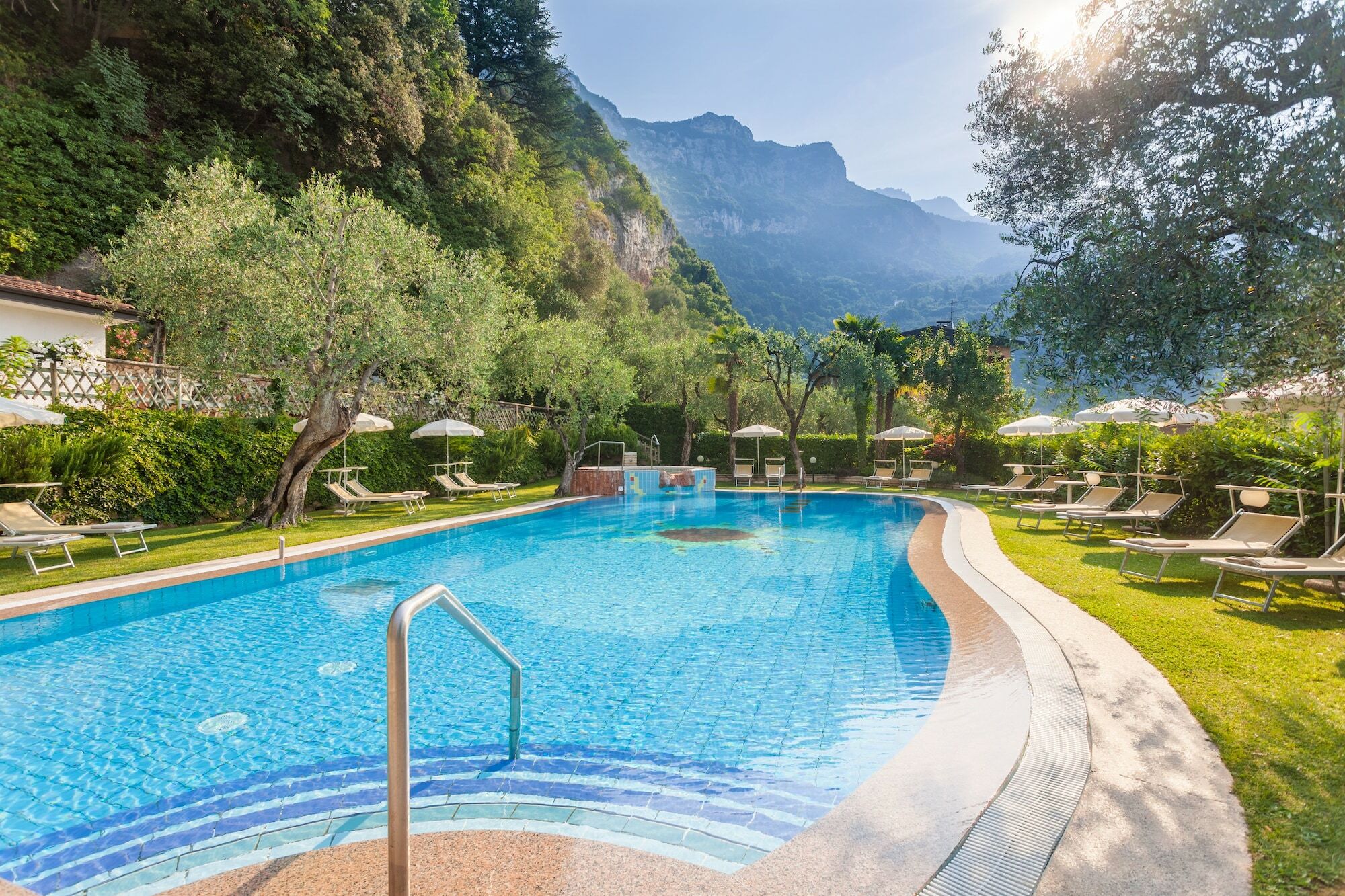 Hotel Continental - Tonelli Hotels Torbole Sul Garda Екстериор снимка